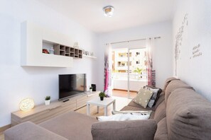 Smart TV - Home2Book Charming Caletillas Pool (Candelaria)