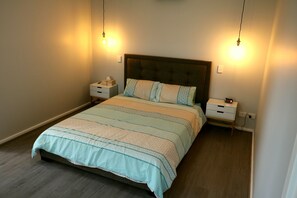 House, 3 Bedrooms, 2 Bathrooms, Sea View