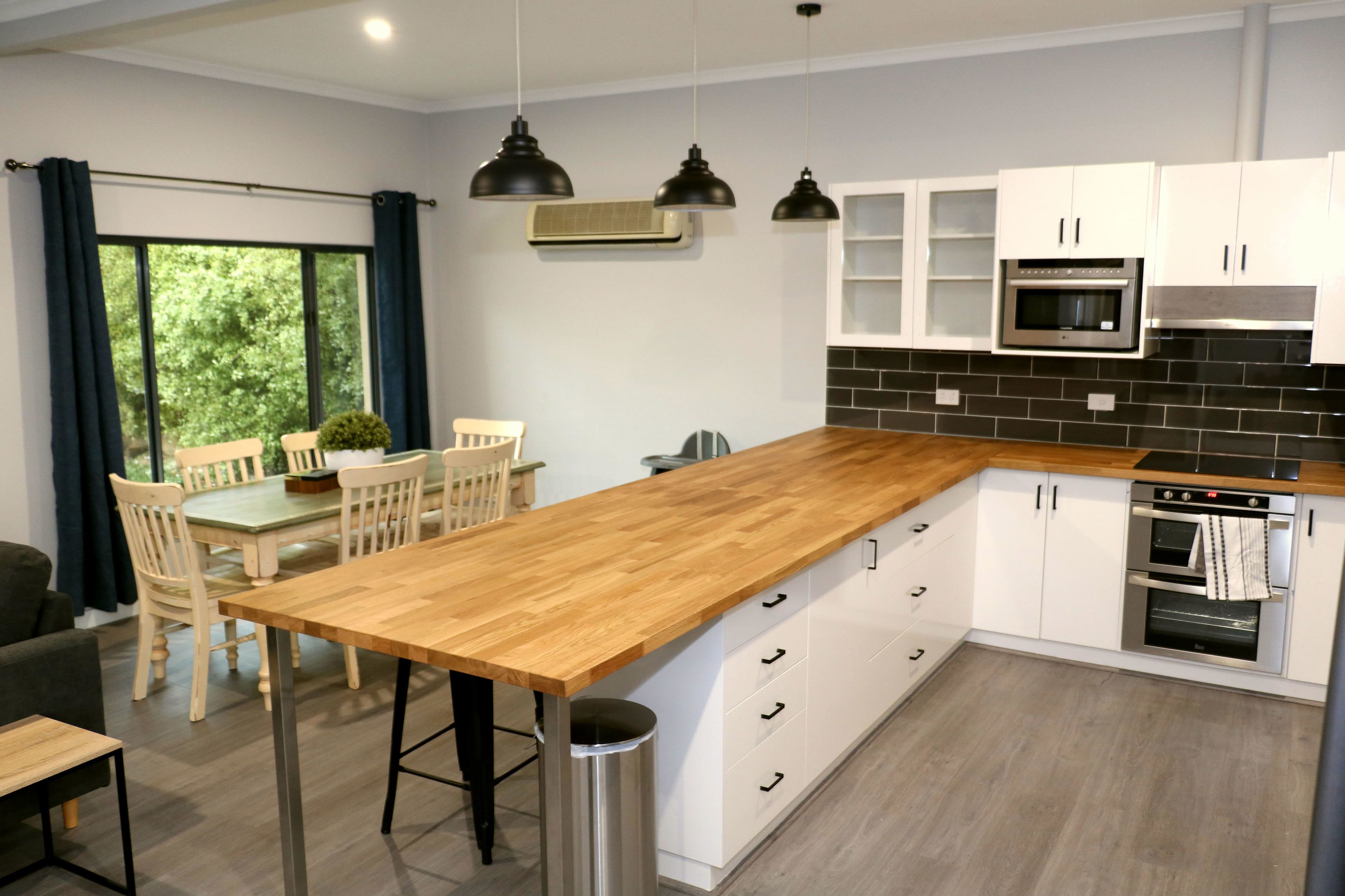 House, 3 Bedrooms, 2 Bathrooms, Sea View | Private kitchen | Full-sized fridge, microwave, oven, stovetop