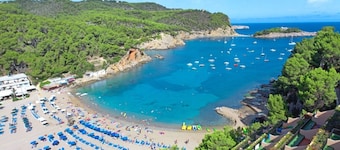 Fornyet Historisk Landlig villa med svømmebasseng