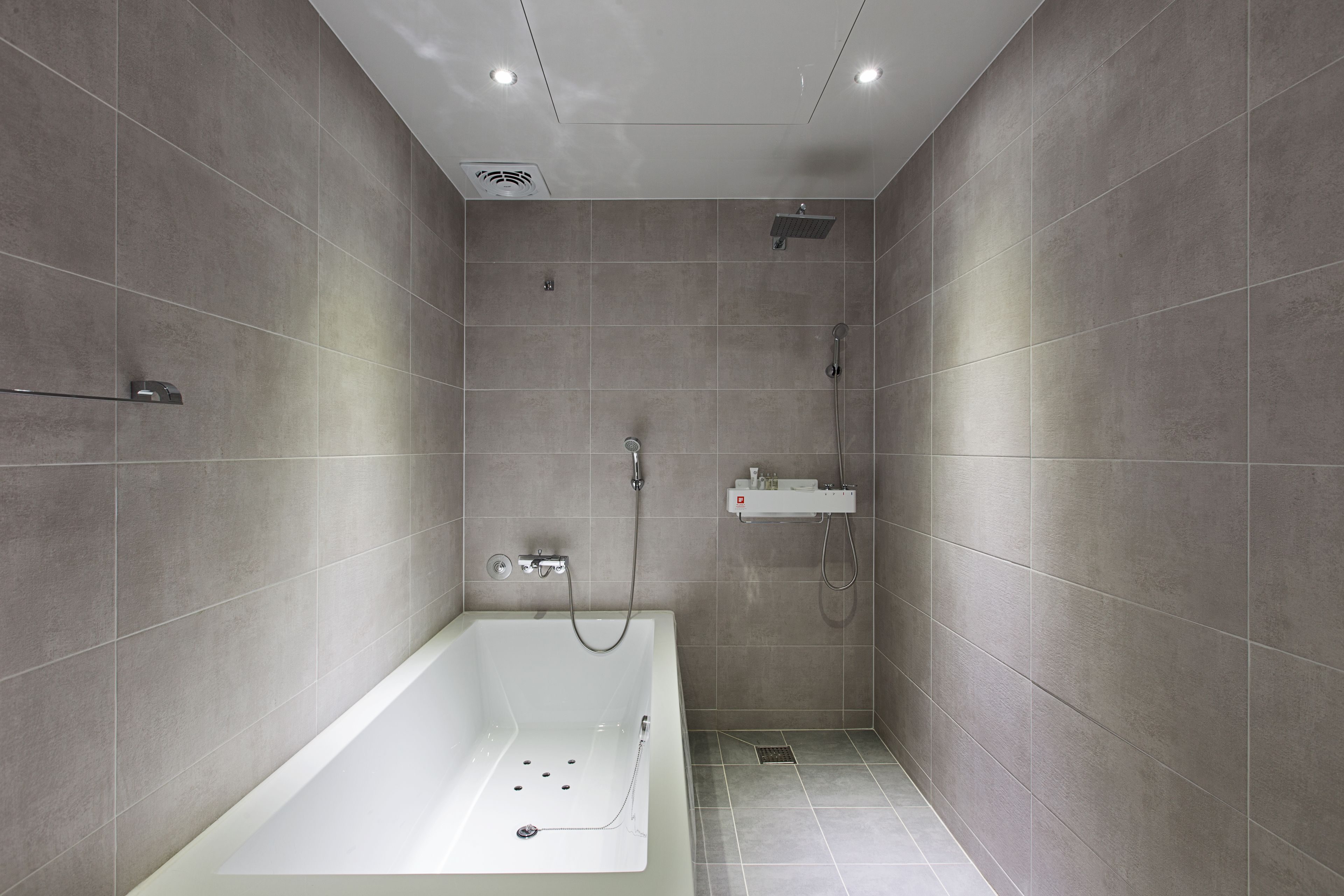 family room | bathroom | hair dryer, bathrobes, bidet, towels