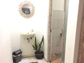 Basic Double Room, 1 Double Bed, Terrace | Bathroom