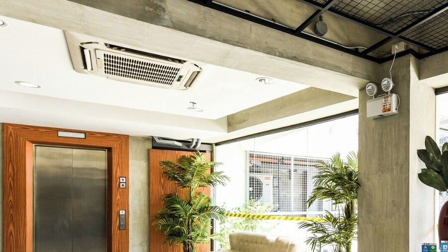 Travelbee Seaside Inn