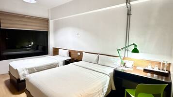 Deluxe Room, Non Smoking | Free WiFi, bed sheets
