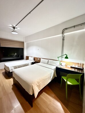 Deluxe Room, Non Smoking | Free WiFi, bed sheets - Travelbee Seaside Inn (Tagbilaran)