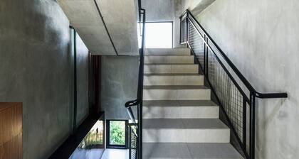 Travelbee Seaside Inn