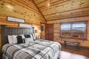 6 bedrooms, iron/ironing board, free WiFi, bed sheets