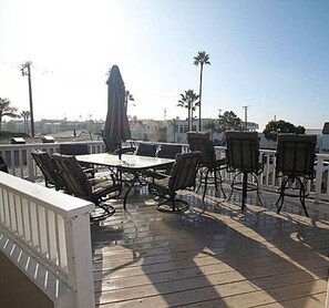 屋外ダイニングエリア