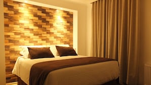 Kabin Desain, 1 Tempat Tidur Queen, Bebas Asap Rokok | 2 kamar tidur, brankas, tirai kedap cahaya, dan setrika/meja setrika