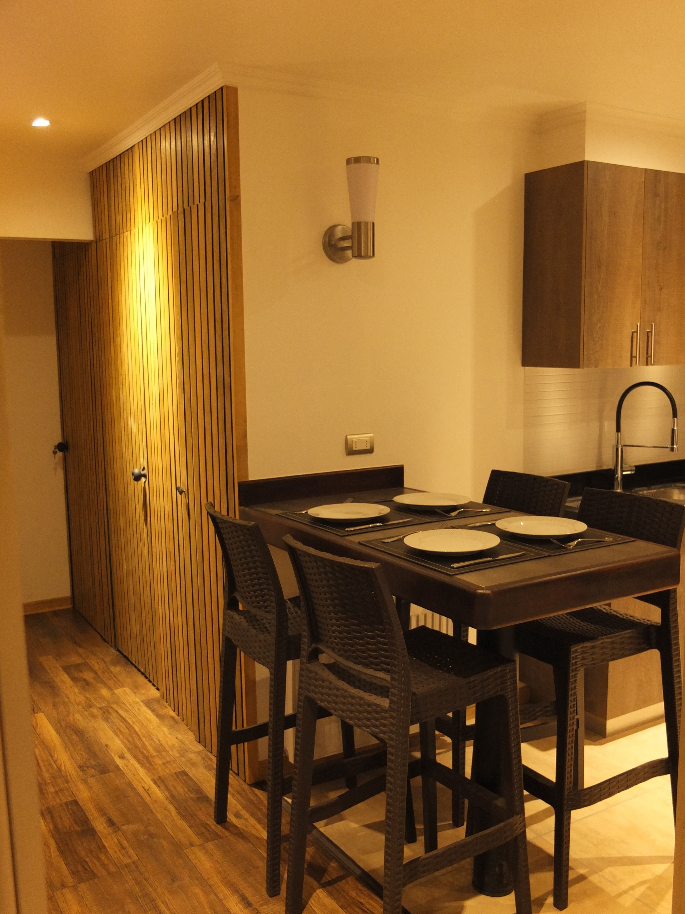 Design Cabin, 1 Queen Bed, Non Smoking | Private kitchen | Fridge, microwave, oven, stovetop