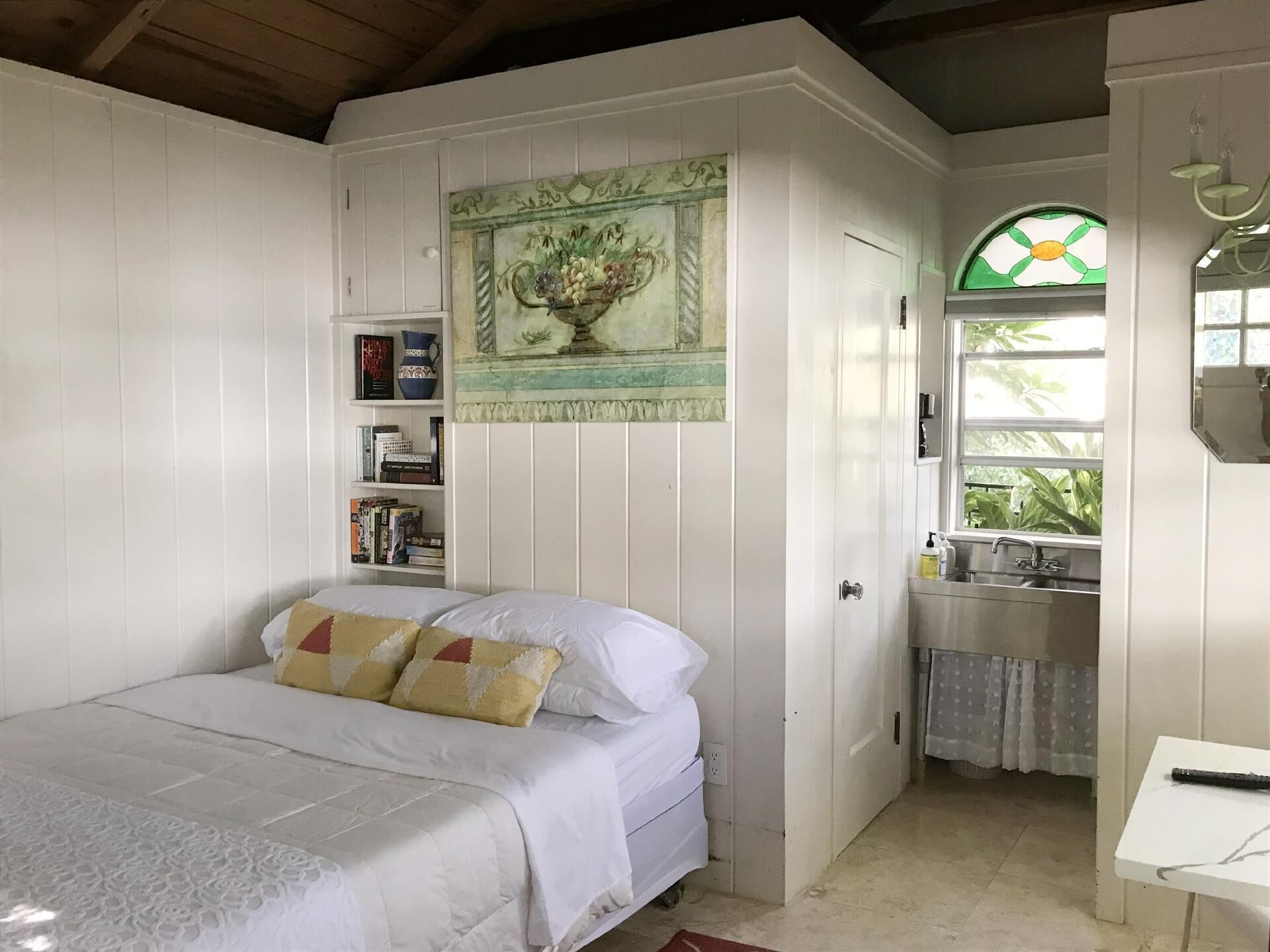 YOUR COTTAGE ON THE LAKE