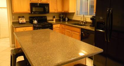 Kaunis yhden tarinan Pohjois-Phoenixin koti Alpeilla