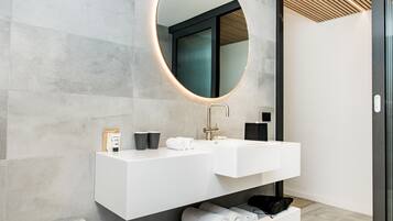 Habitación doble de uso individual | Cortinas opacas y sistema de insonorización