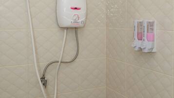 Shower kamar mandi