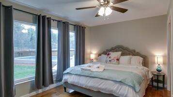 4 bedrooms, iron/ironing board, travel cot, WiFi