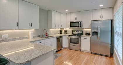 Keskusta Melbourne 4 King / 3Bath Pool vuodepaikkoja 12