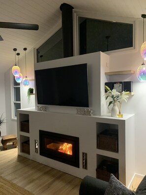 Interior - Family Friendly Beach House - close to the beach, bushwalks & the National park (Vincentia)