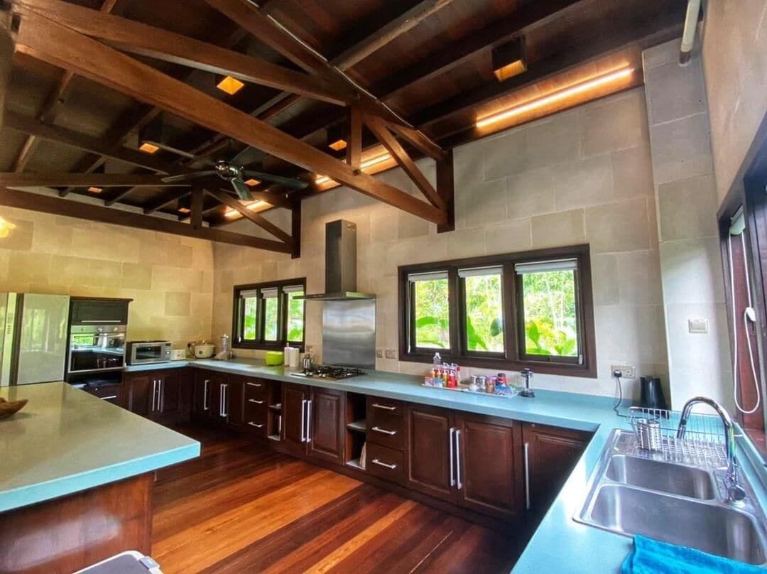 Sabah Sunset Luxury Villa | Private kitchen
