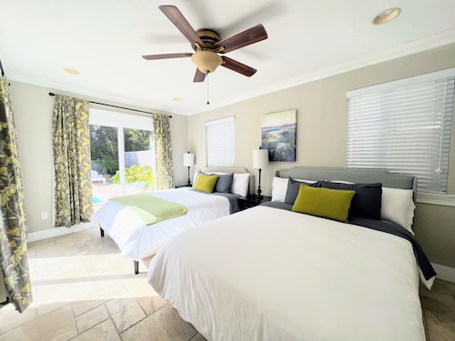 Hacienda 4bed/2bath Heated Pool Sleep 12 in Beds