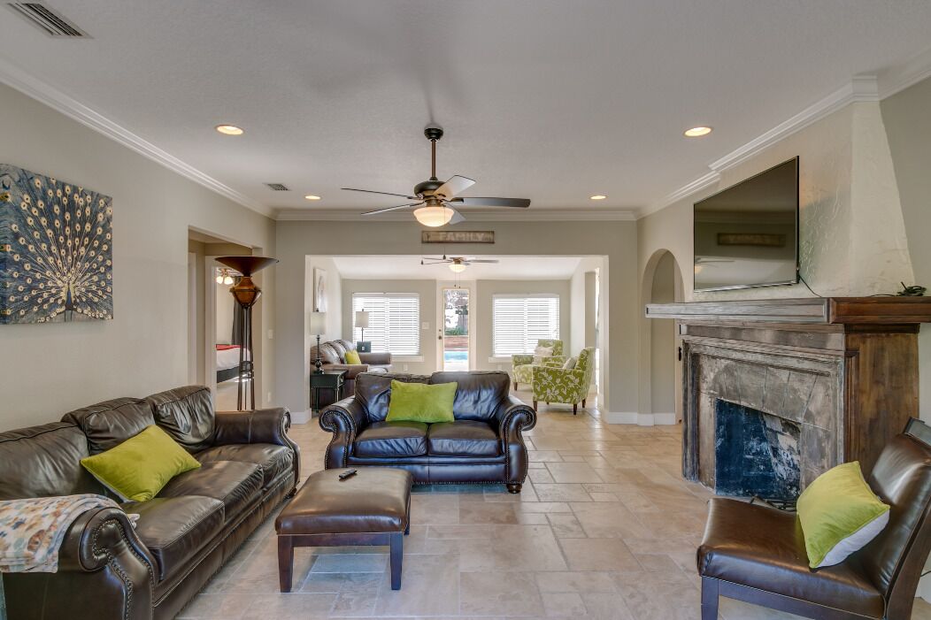 Melbourne 3 King Bedrooms/2 Bath Pool Home (Optional Heating) Sleeps 10