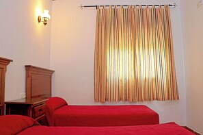 2 bedrooms, bed sheets