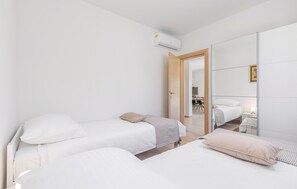 2 bedrooms, free WiFi, bed sheets