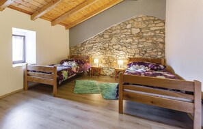 2 bedrooms, travel crib, free WiFi, bed sheets