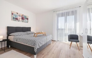 7 Schlafzimmer, Zimmersafe, Reisekinderbett, kostenloses WLAN