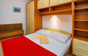 1 bedroom, free WiFi, bed sheets - Awesome apartment in Rabac with WiFi (Rabac)