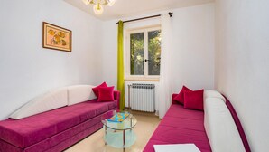 Room - Gorgeous apartment in Rabac with WiFi (Rabac)