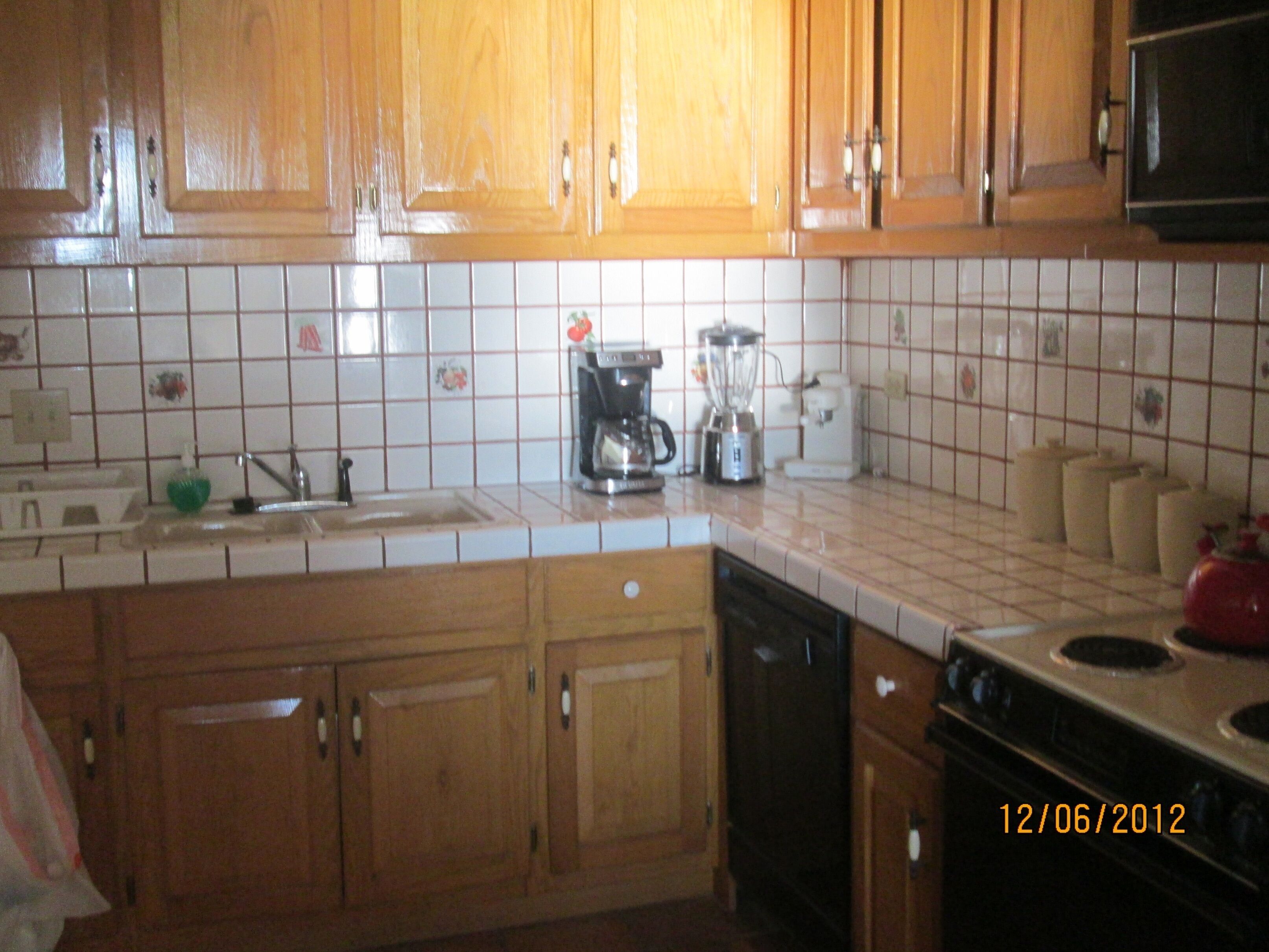 2 Ocean Front Patios, Beautiful Gated And Secure Grounds