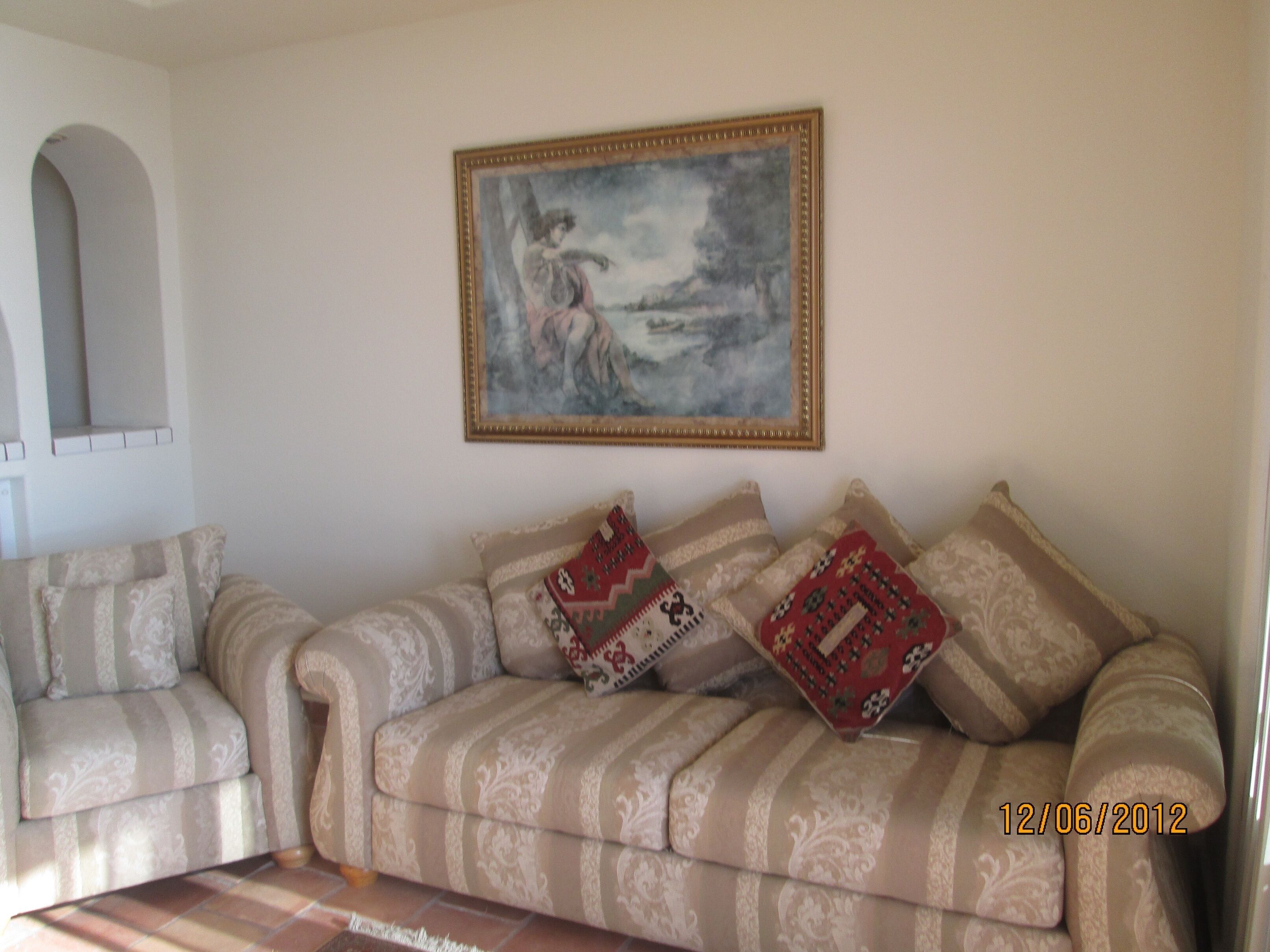 2 Ocean Front Patios, Beautiful Gated And Secure Grounds