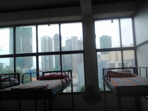 Dining - Haven Fort Hostel (Colombo)