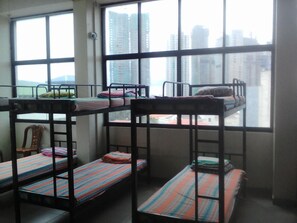 Soundproofing, free WiFi, bed sheets - Haven Fort Hostel (Colombo)