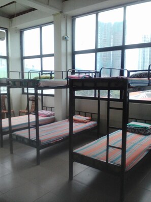 Soundproofing, free WiFi, bed sheets - Haven Fort Hostel (Colombo)