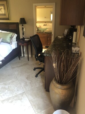 1 slaapkamer, een bureau, gratis wifi, beddengoed