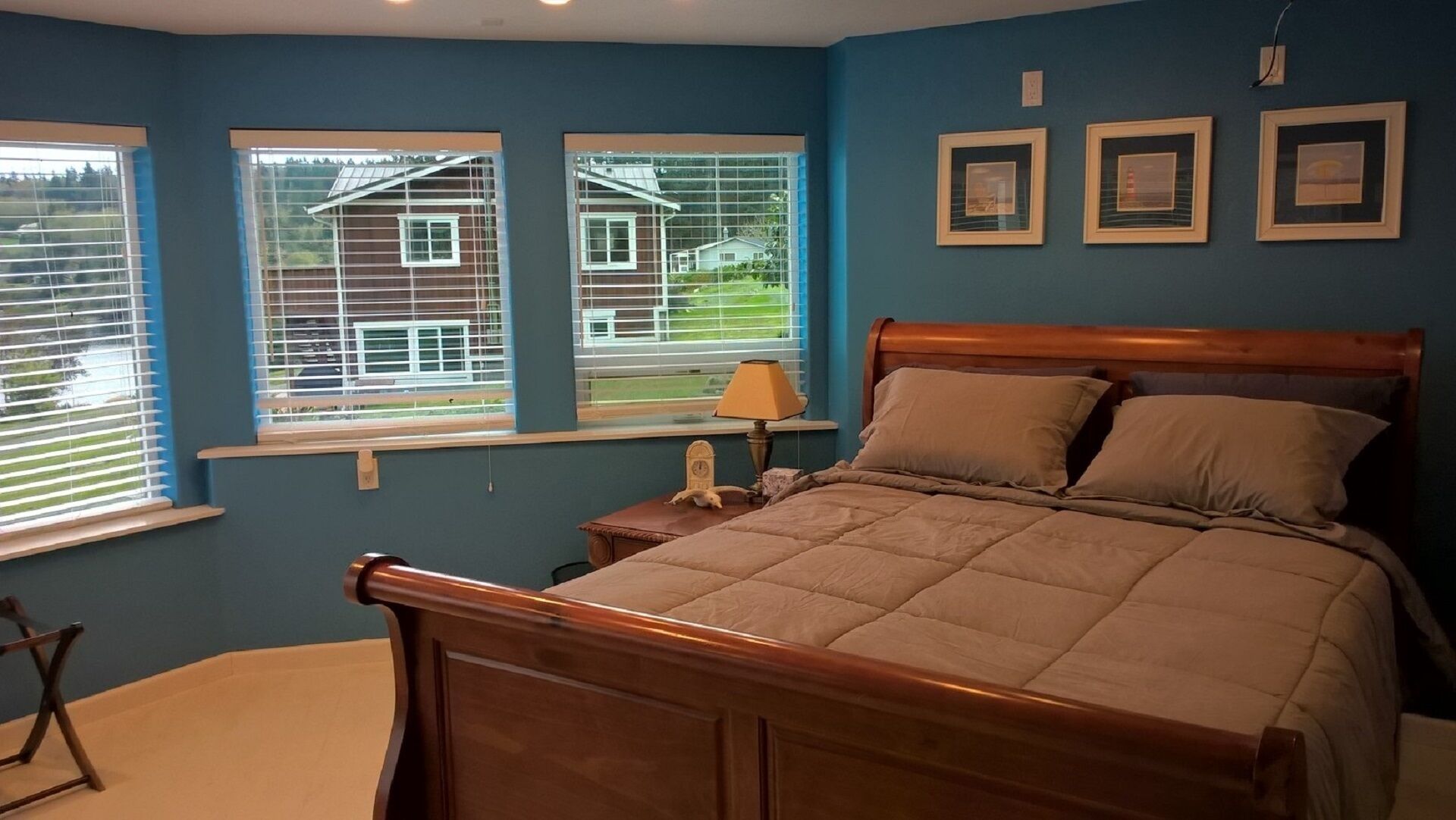 Island House @ Honeymoon Bay -  Lower Level