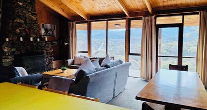 Rustic Log Cabin on 100 acres in the heart of the Snowy Mountains