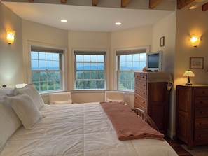 Mountain View King 2nd Floor | Sábanas de algodón egipcio y ropa de cama de alta calidad