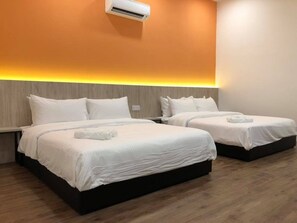 Deluxe-værelse - 2 queensize-senge - ikke-ryger | Skrivebord, strygejern/strygebræt, gratis Wi-Fi