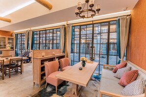 Bar (en el alojamiento)