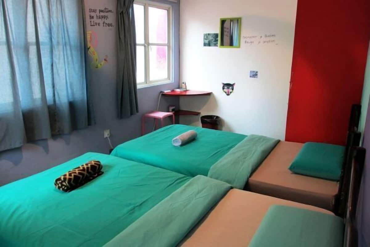 Free WiFi, bed sheets