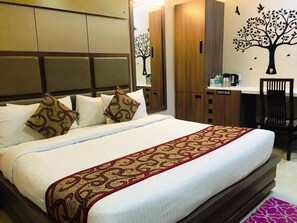 Kahden hengen royal-huone, 1 keskisuuri parisänky | Egyptinpuuvillaiset lakanat, ylelliset vuodevaatteet, untuvapeitot