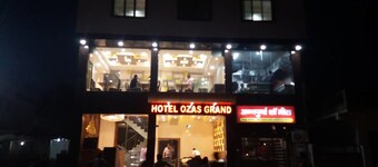 Hotel Ozas Grand