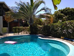 Outdoor pool - Villa Hélèna Chalets (Sainte Marie)