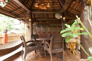 Outdoor dining - Cabin Home w/ Beautiful Garden Old Town (Chiang Mai)