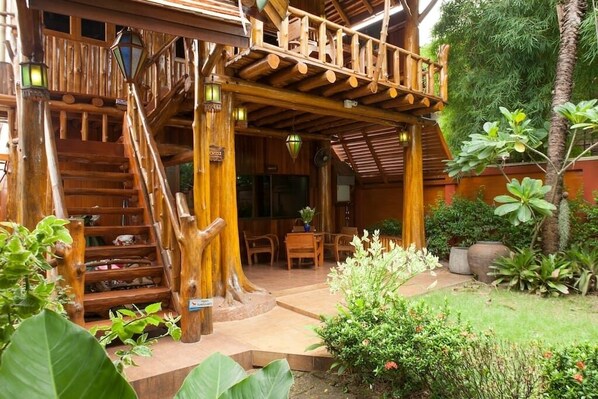Exterior - Cabin Home w/ Beautiful Garden Old Town (Chiang Mai)
