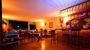 Bar (in der Unterkunft)