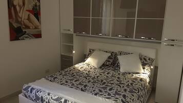 Dobbeltrom (Andromeda e Thaddeus) | Blendingsgardiner, wi-fi (inkludert) og sengetøy