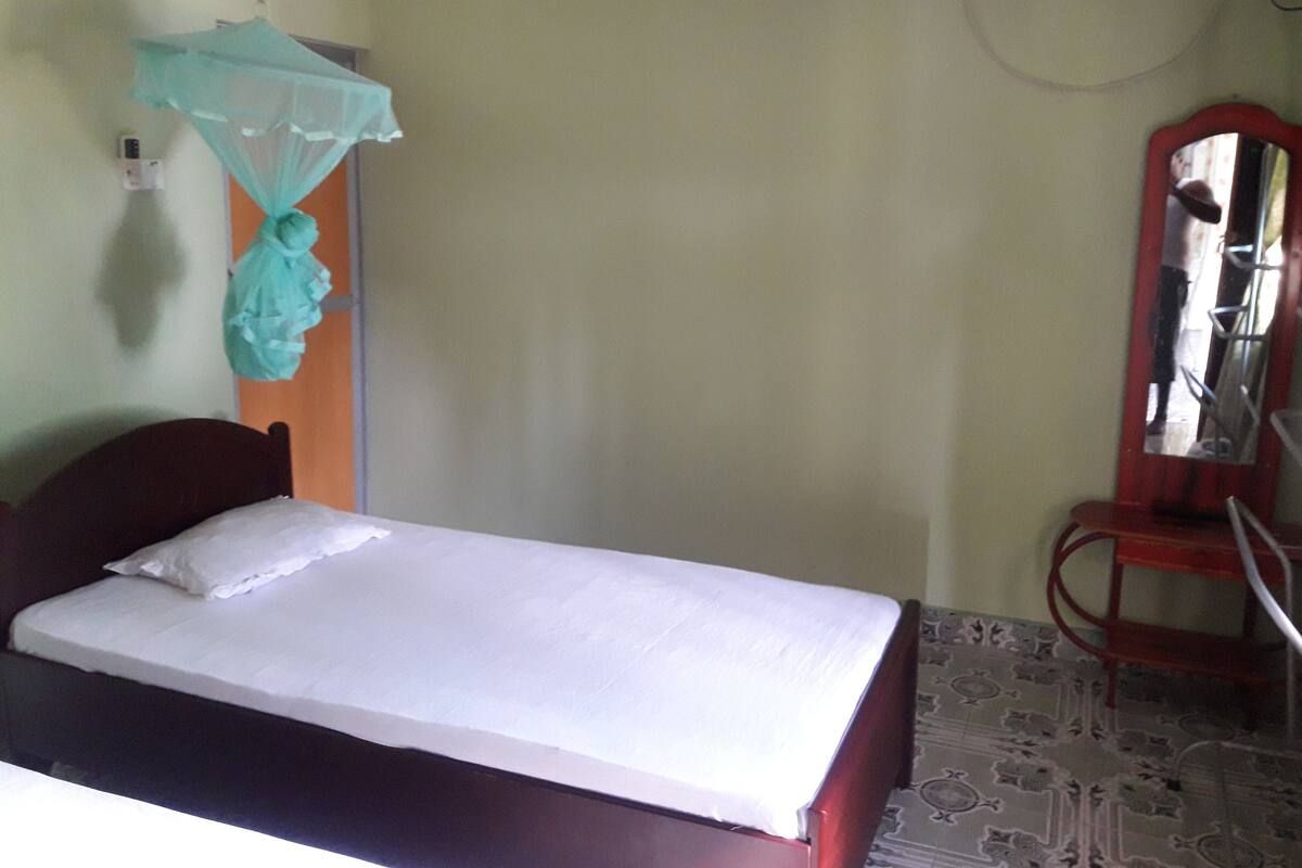 2 bedrooms, desk, free WiFi, bed sheets